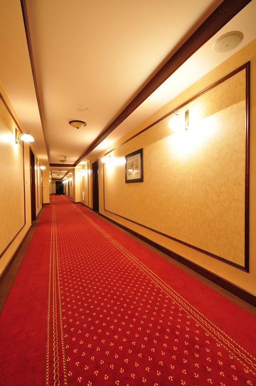 Apartamenty Continental كرينيتا مورسكا الغرفة الصورة
