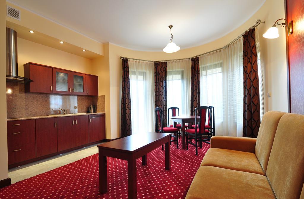 Apartamenty Continental كرينيتا مورسكا المظهر الخارجي الصورة